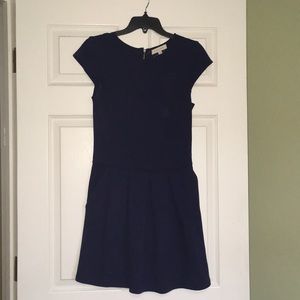 Cape sleeve dress with pockets